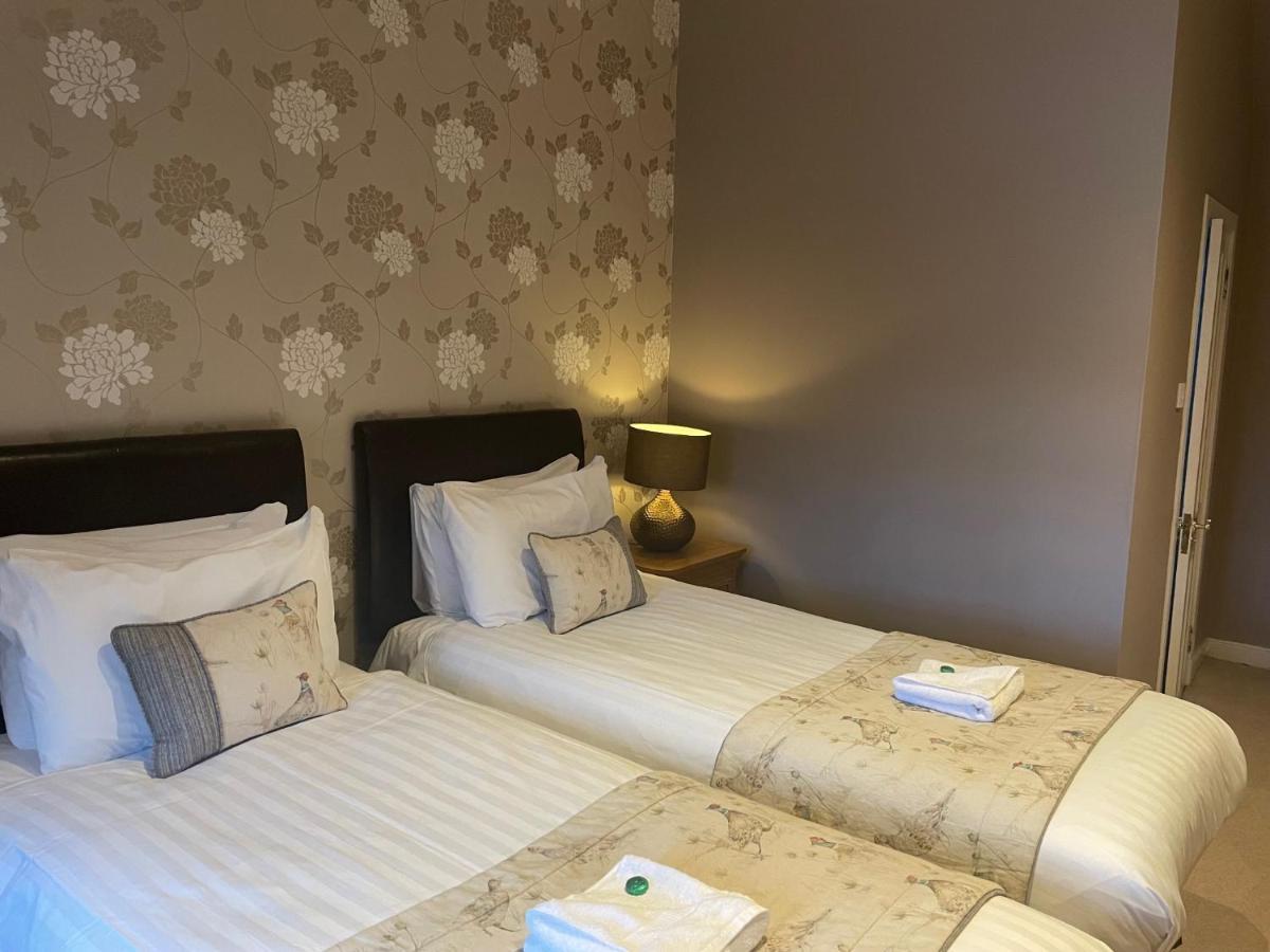 Glen Clova Hotel & Luxury Lodges Millton of Clova Dış mekan fotoğraf